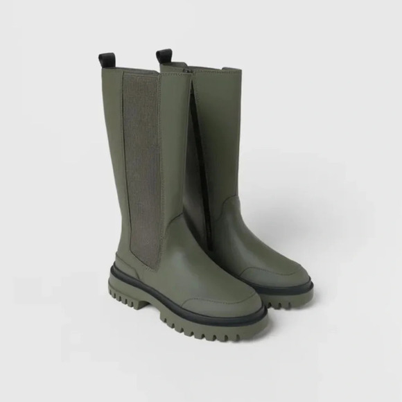 Zara Other - Zara Kids Lug Sole Rubberized boots in dark green black size 29 or US 10.5